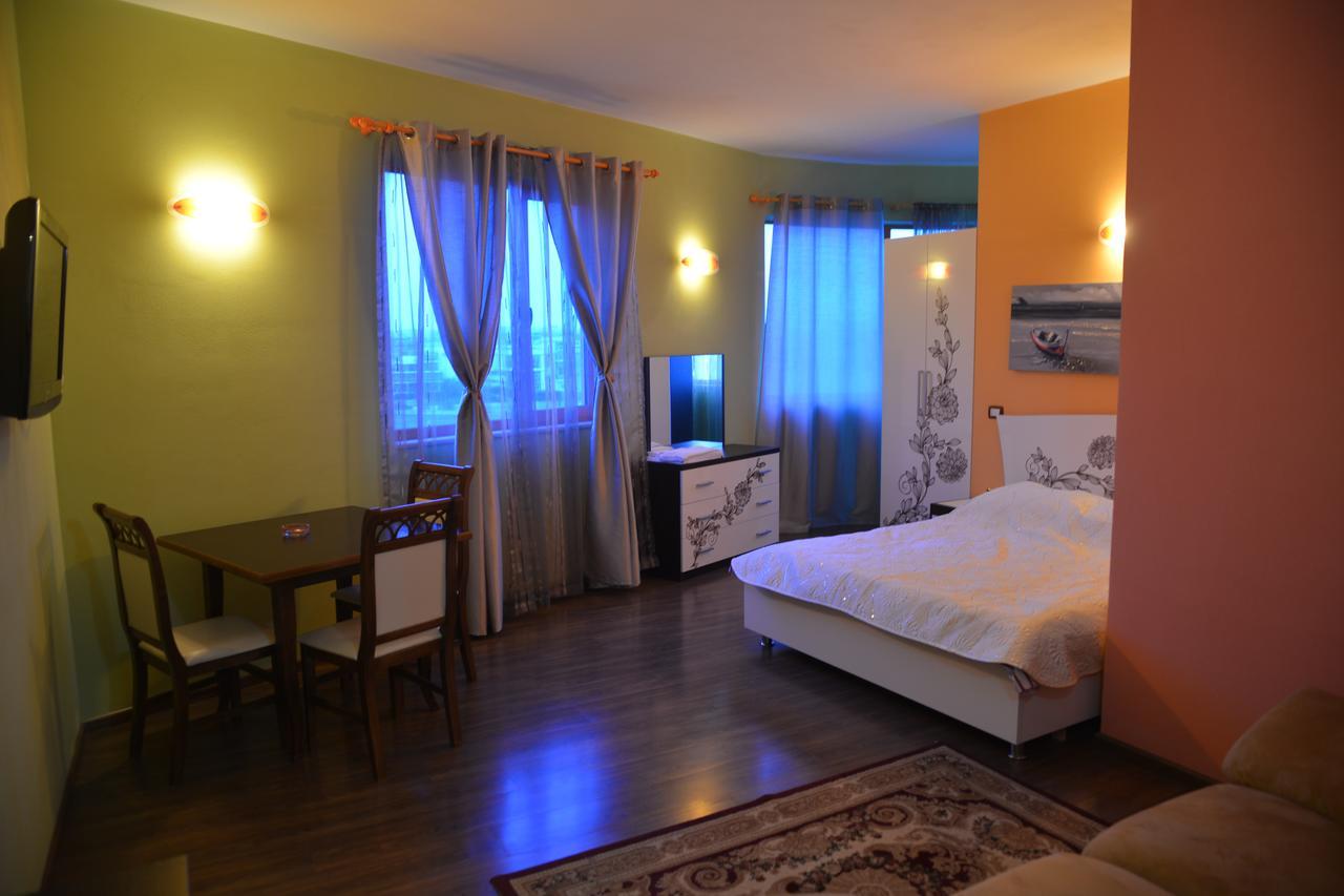 Royal Gaz Hotel Durrës Zewnętrze zdjęcie