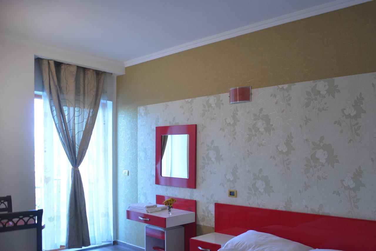 Royal Gaz Hotel Durrës Zewnętrze zdjęcie
